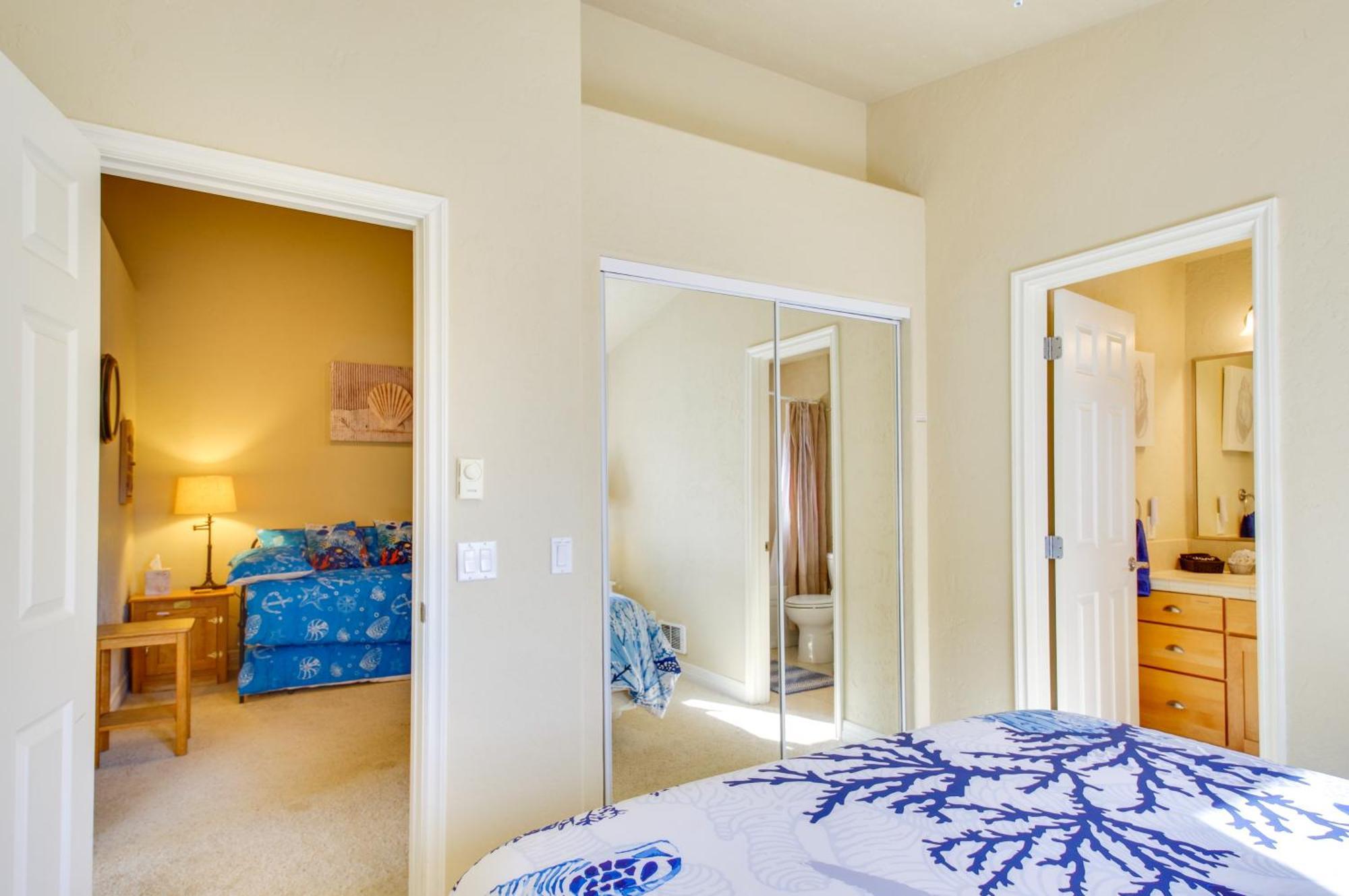 Quiet Waterfront Escape With Hot Tub And Beach Access! Gold Beach Ngoại thất bức ảnh